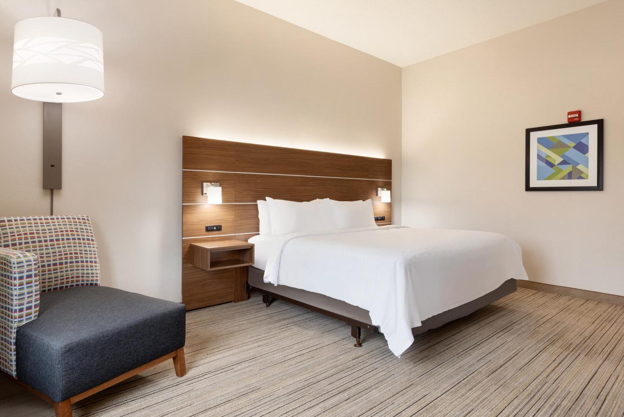 Holiday Inn Express Hotel & Suites Opelika Auburn By Ihg Exterior foto