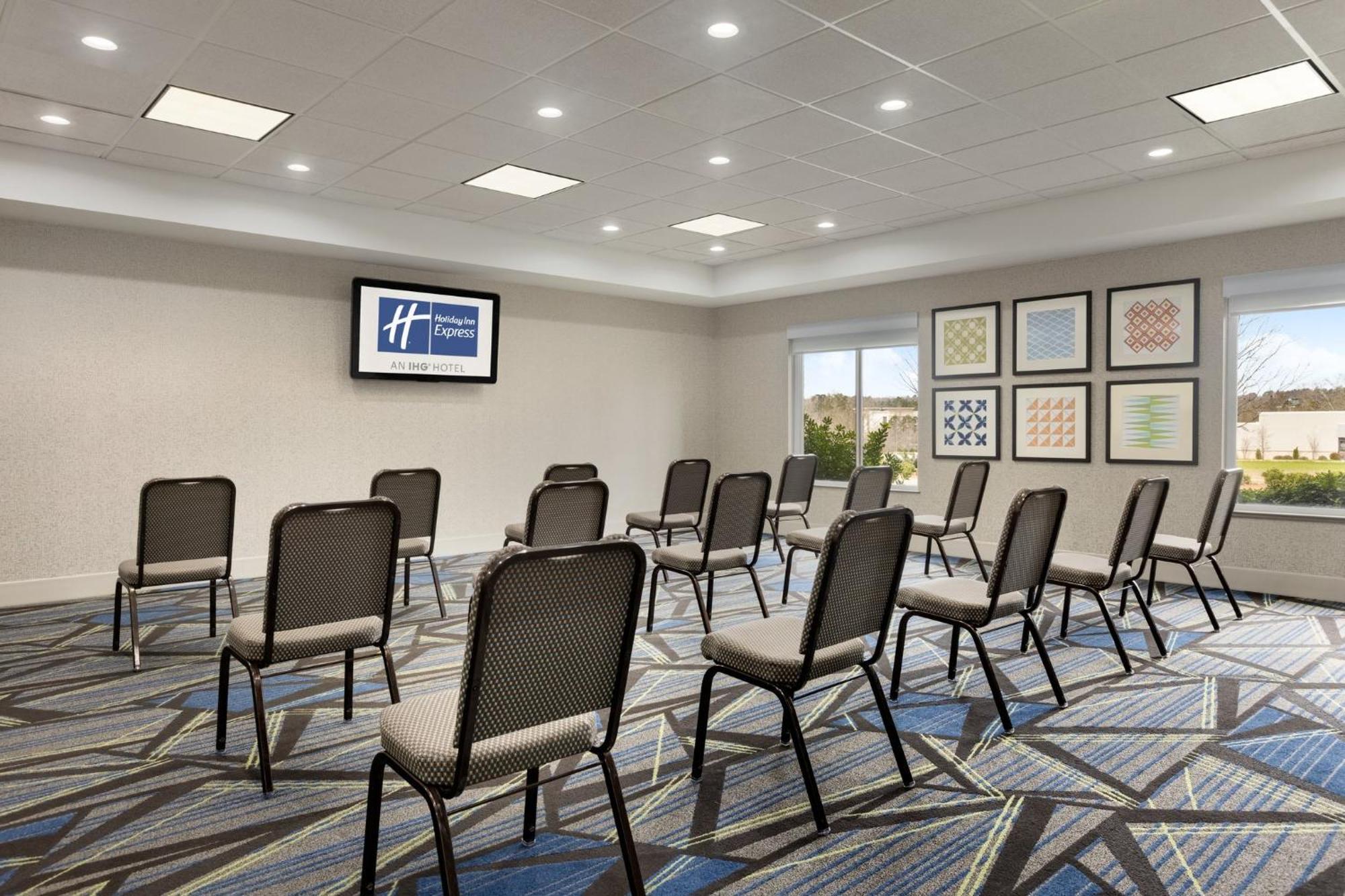 Holiday Inn Express Hotel & Suites Opelika Auburn By Ihg Exterior foto