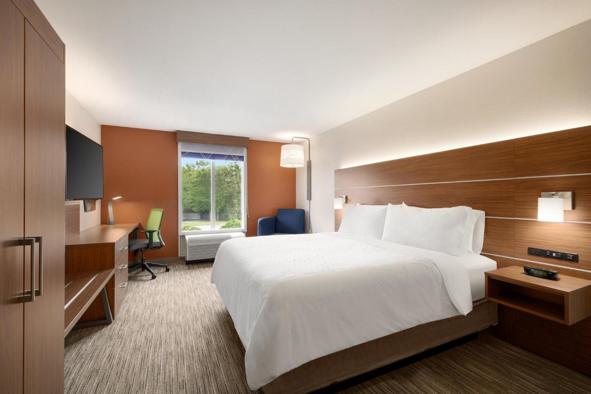 Holiday Inn Express Hotel & Suites Opelika Auburn By Ihg Exterior foto