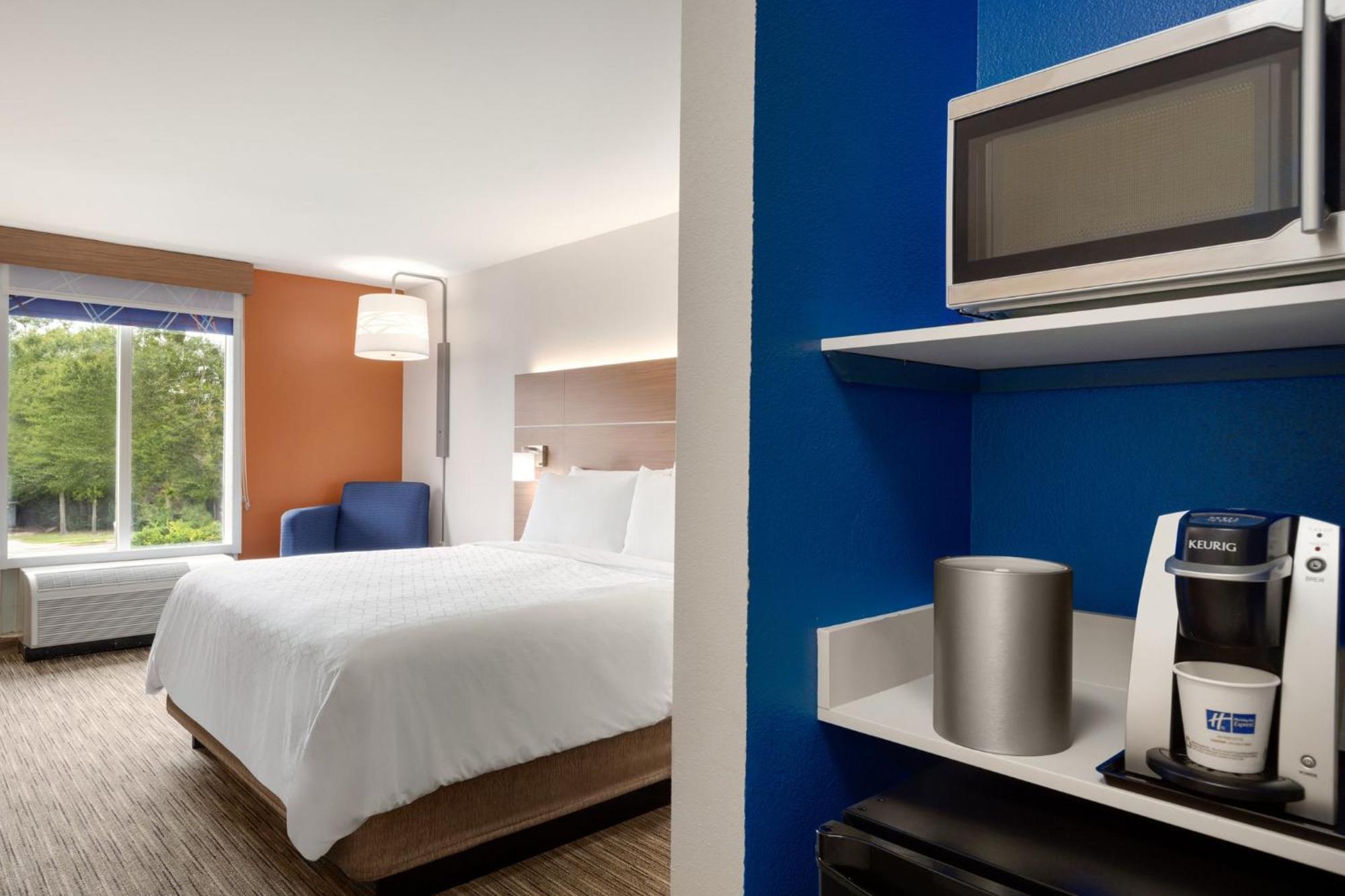 Holiday Inn Express Hotel & Suites Opelika Auburn By Ihg Exterior foto